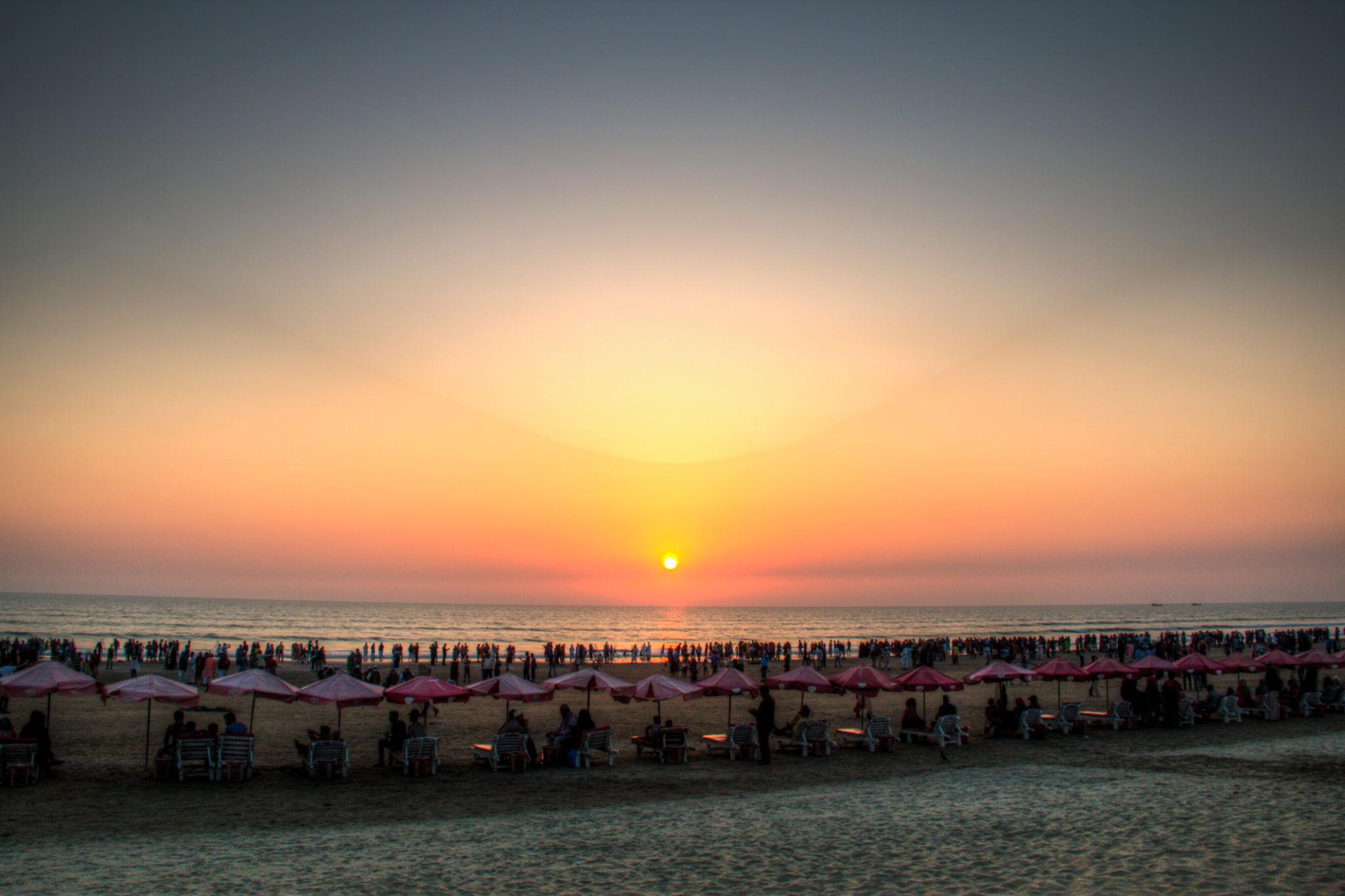 Laboni beach sunset